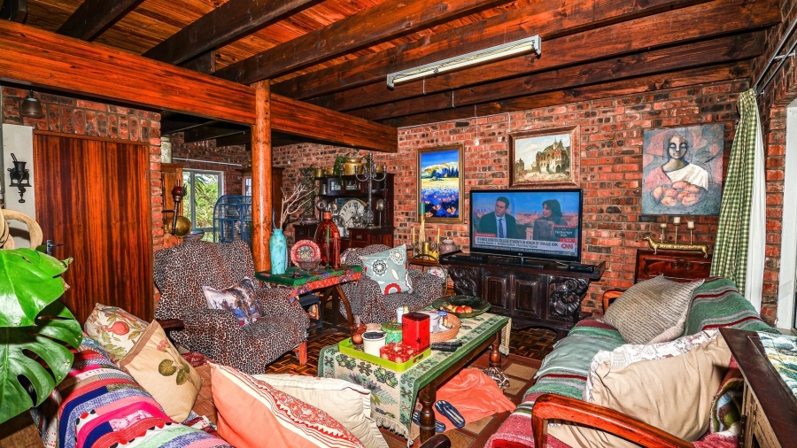 6 Bedroom Property for Sale in Mossel Bay Rural Western Cape